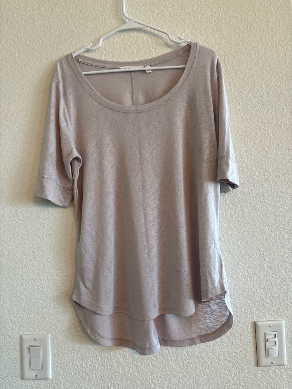 Athleta Women's Scoop Neck Taupe Top